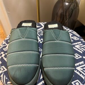 TOMS x KROST Women’s Green Quilted Mules Size 7.5